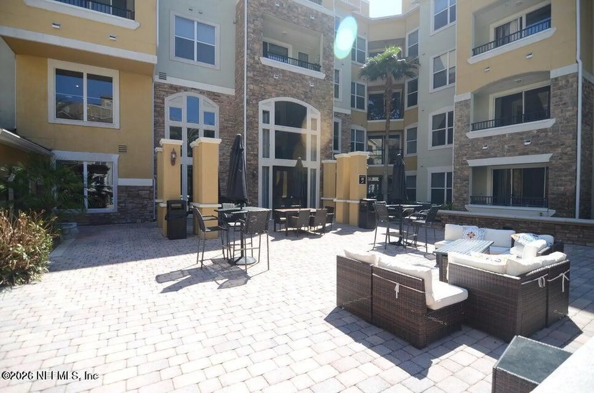 8539 Gate Parkway W Jacksonville FL 32216