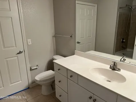 8539 Gate Parkway W Jacksonville FL 32216