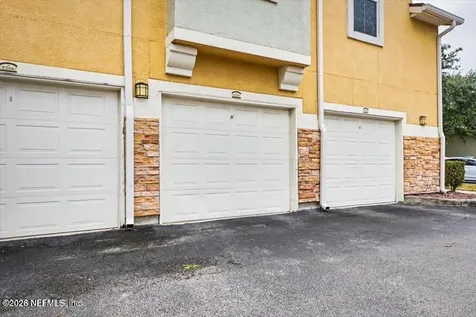 8539 Gate Parkway W Jacksonville FL 32216