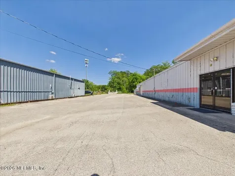 607 N Palm Avenue Palatka FL 32177