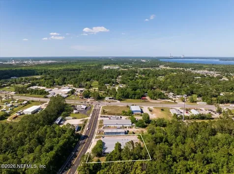 607 N Palm Avenue Palatka FL 32177