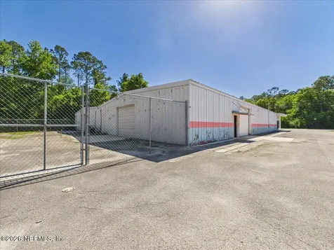 607 N Palm Avenue Palatka FL 32177