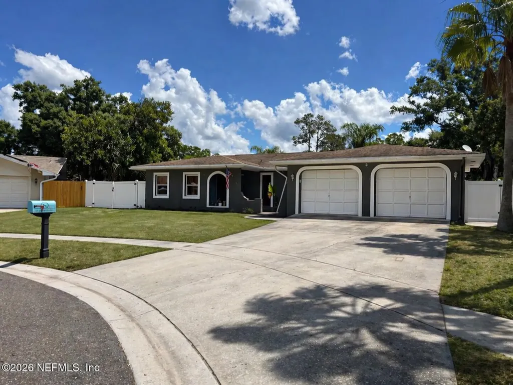1291 Raleigh Court Tarpon Springs FL 34689