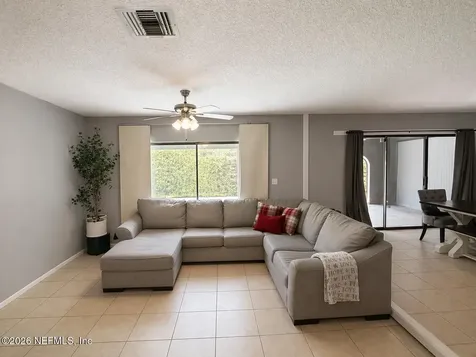 1291 Raleigh Court Tarpon Springs FL 34689