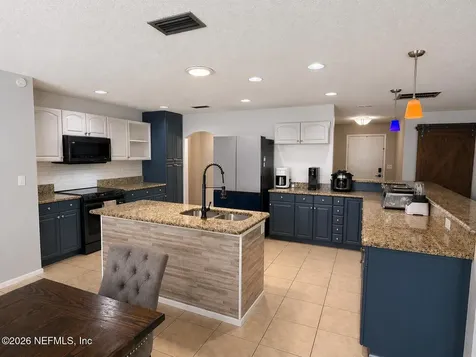 1291 Raleigh Court Tarpon Springs FL 34689