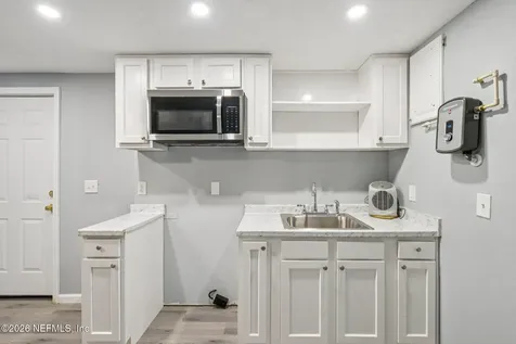 395 Duray Court Jacksonville FL 32208