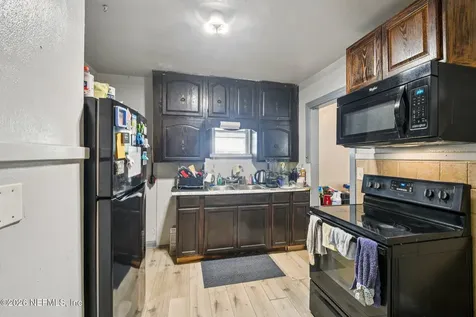 395 Duray Court Jacksonville FL 32208