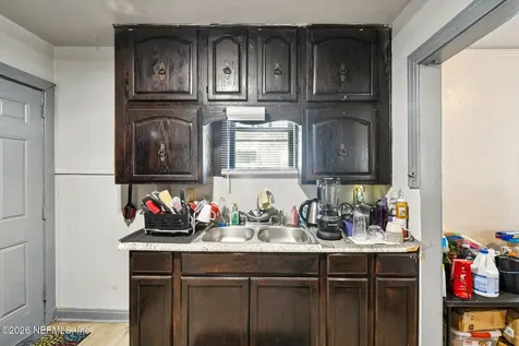 395 Duray Court Jacksonville FL 32208