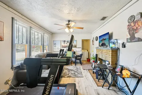 395 Duray Court Jacksonville FL 32208