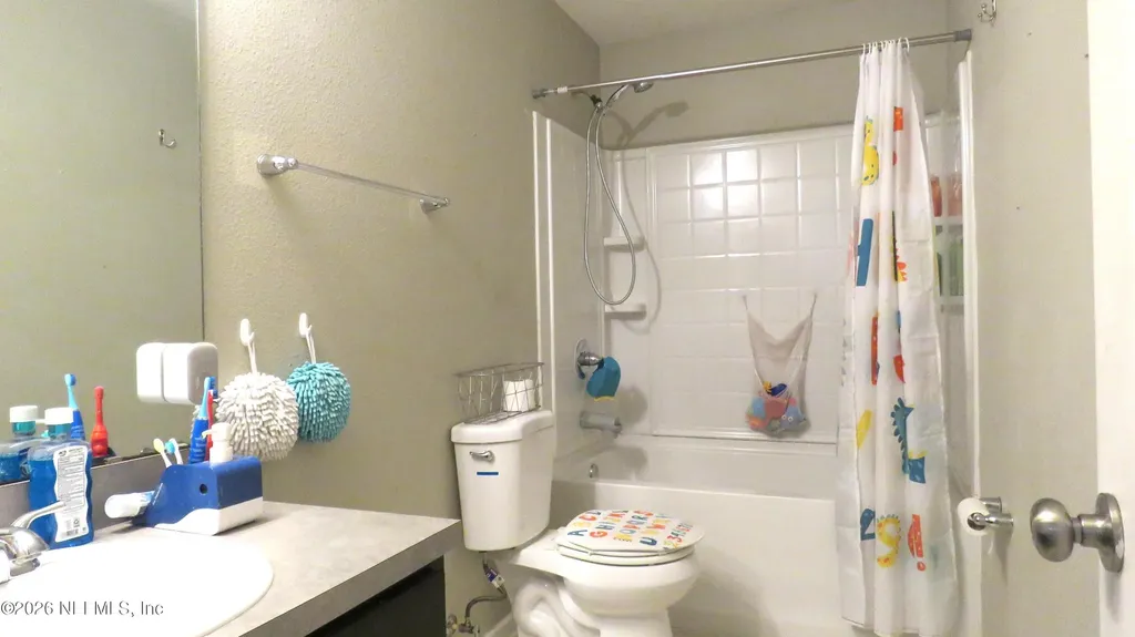 8566 Thad Court Jacksonville FL 32210