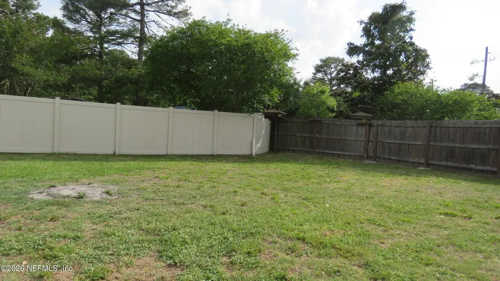 8566 Thad Court Jacksonville FL 32210