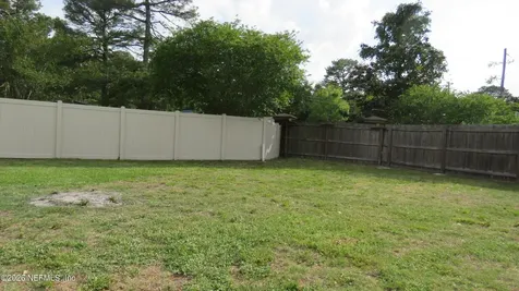 8566 Thad Court Jacksonville FL 32210