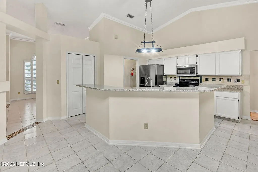2163 St Martins Drive W Jacksonville FL 32246