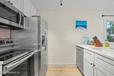 537 6th Avenue S Jacksonville Beach FL 32250