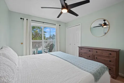 537 6th Avenue S Jacksonville Beach FL 32250