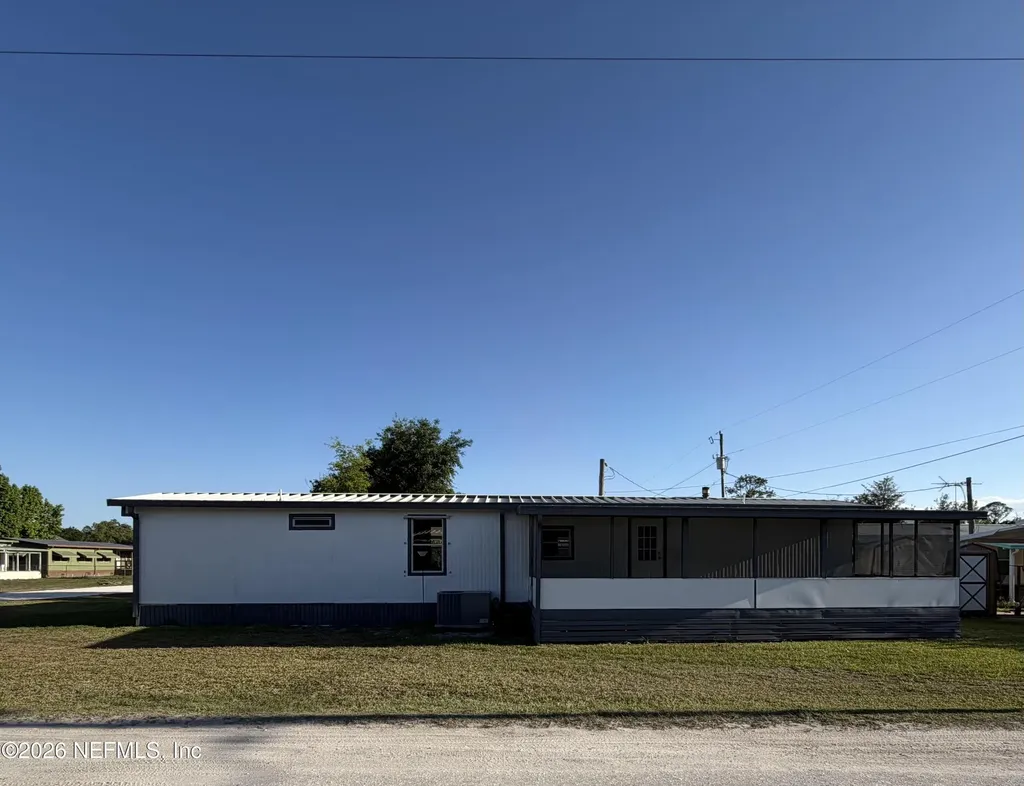 101 Golf Course Street Crescent City FL 32112