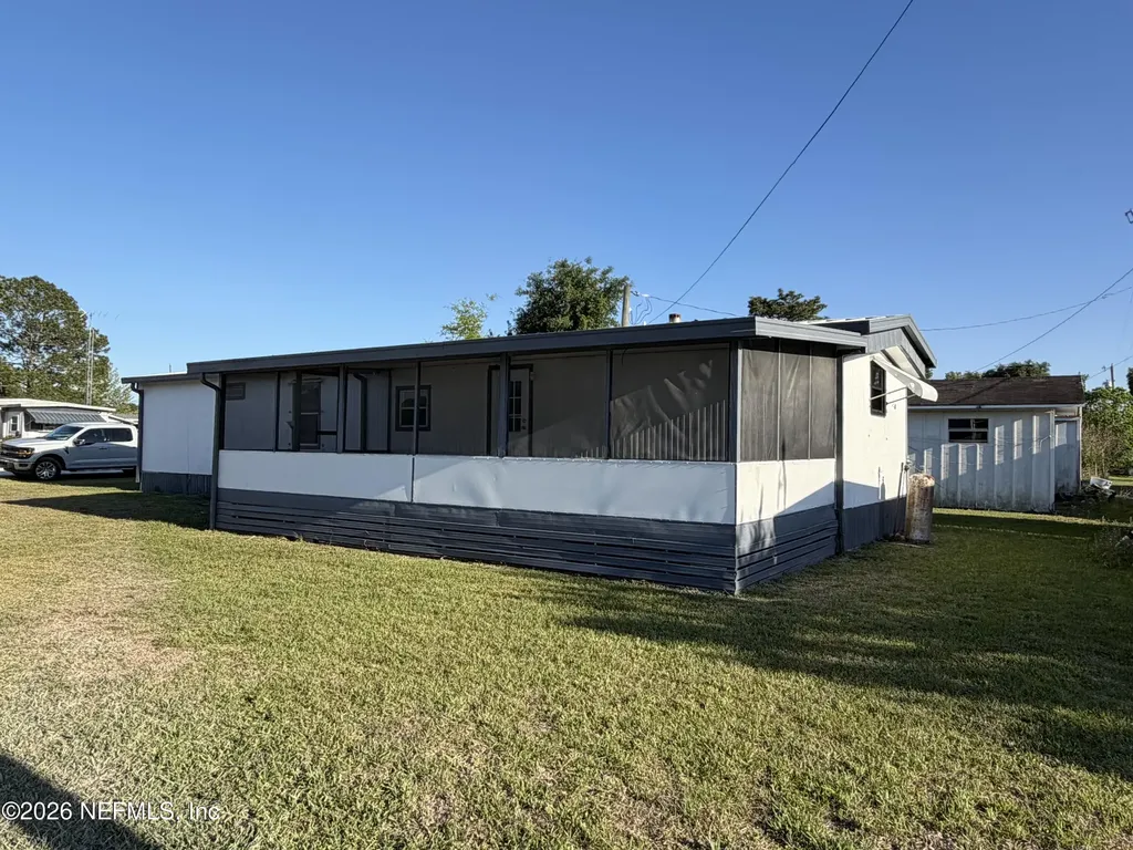 101 Golf Course Street Crescent City FL 32112