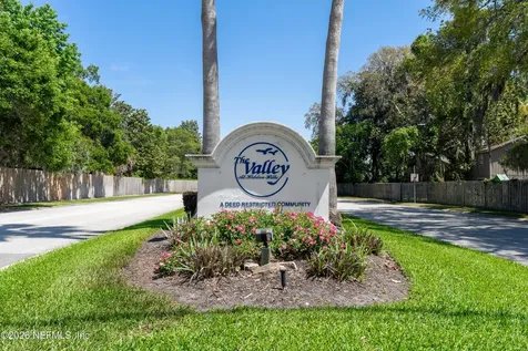 3925 Arbor Lake Drive W Jacksonville FL 32225