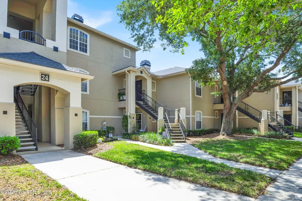 1655 The Greens Way Jacksonville Beach FL 32250