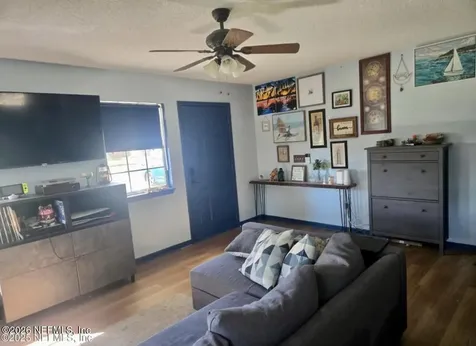9861 S Clinton Avenue Glen St. Mary FL 32040