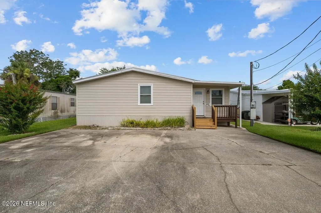41 Scott Street Welaka FL 32193