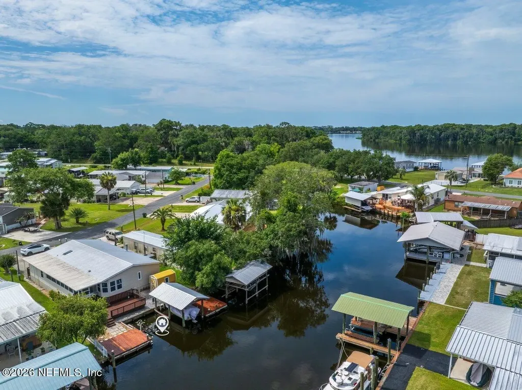 41 Scott Street Welaka FL 32193