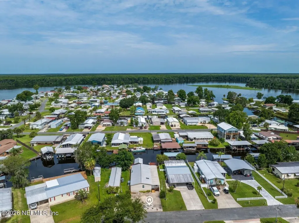 41 Scott Street Welaka FL 32193