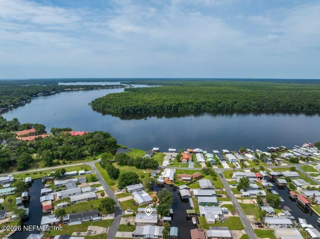 41 Scott Street Welaka FL 32193