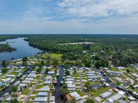 41 Scott Street Welaka FL 32193