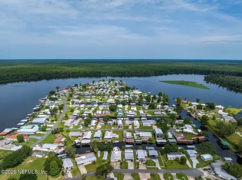 41 Scott Street Welaka FL 32193