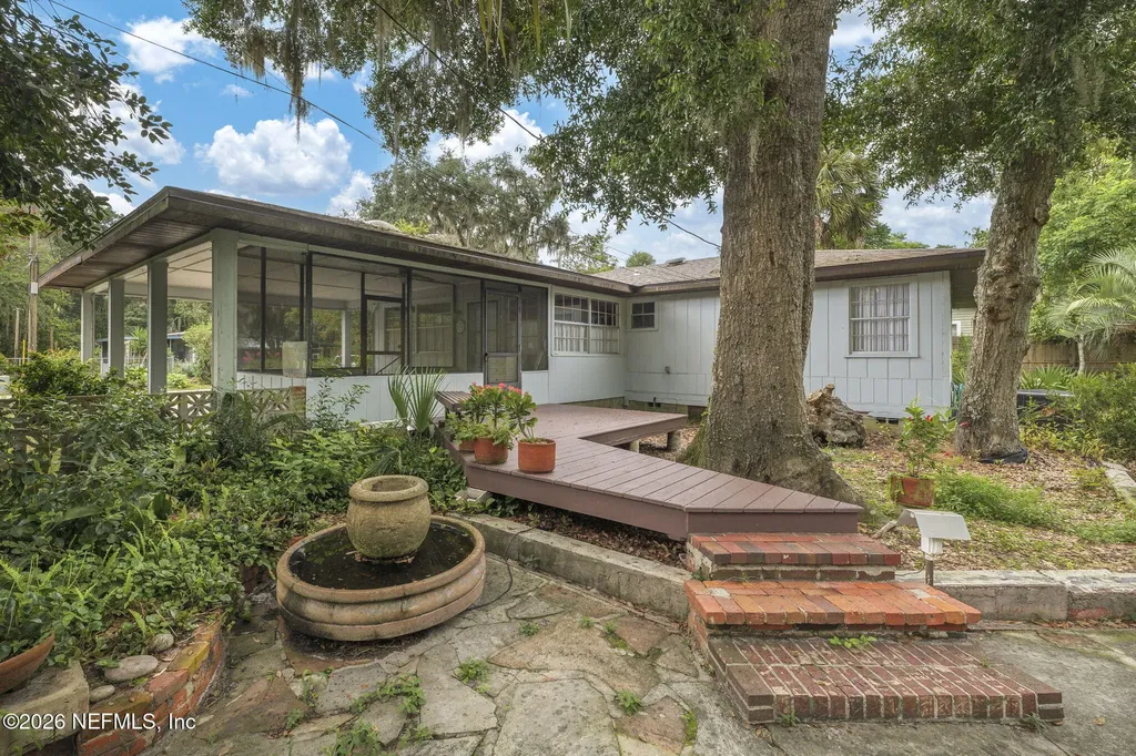 109 Cody Drive Satsuma FL 32189