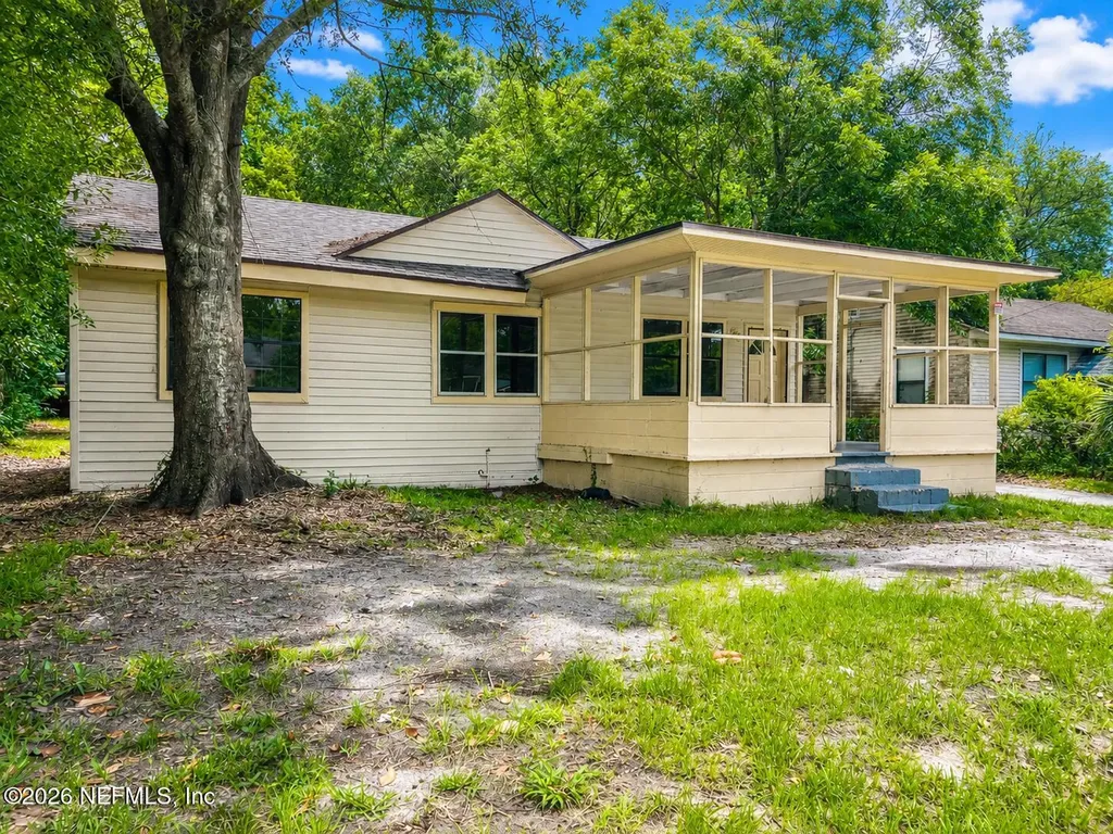 957 Odessa Drive E Jacksonville FL 32254