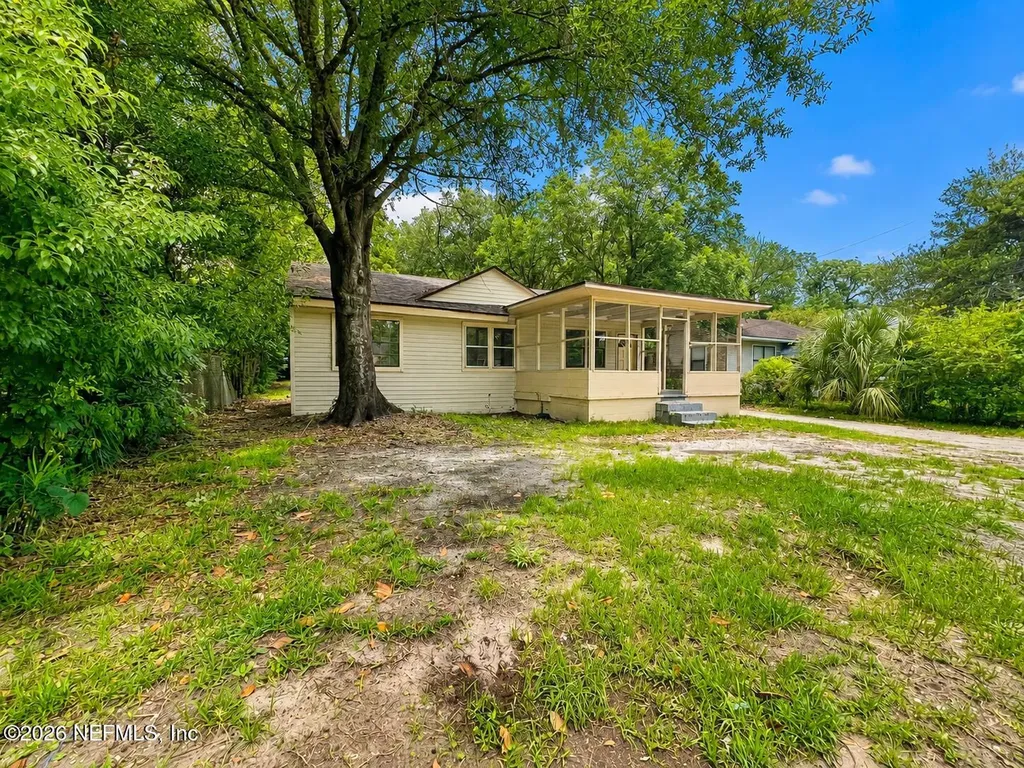 957 Odessa Drive E Jacksonville FL 32254