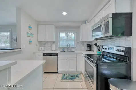 827 4th Avenue N Jacksonville Beach FL 32250