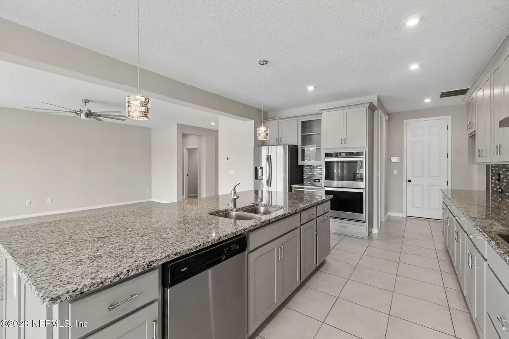 1009 Oakland Hills Avenue Middleburg FL 32068