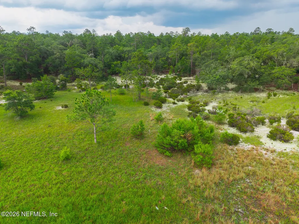 1643 State Road 20 Hawthorne FL 32640