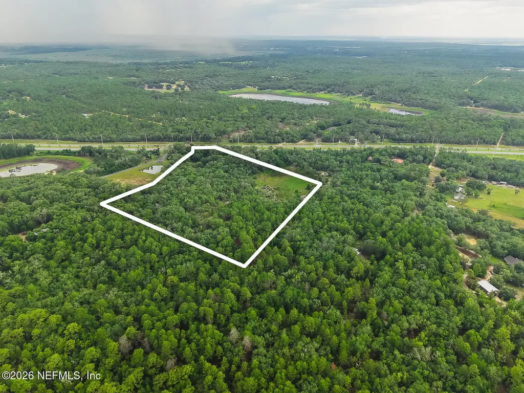 1643 State Road 20 Hawthorne FL 32640