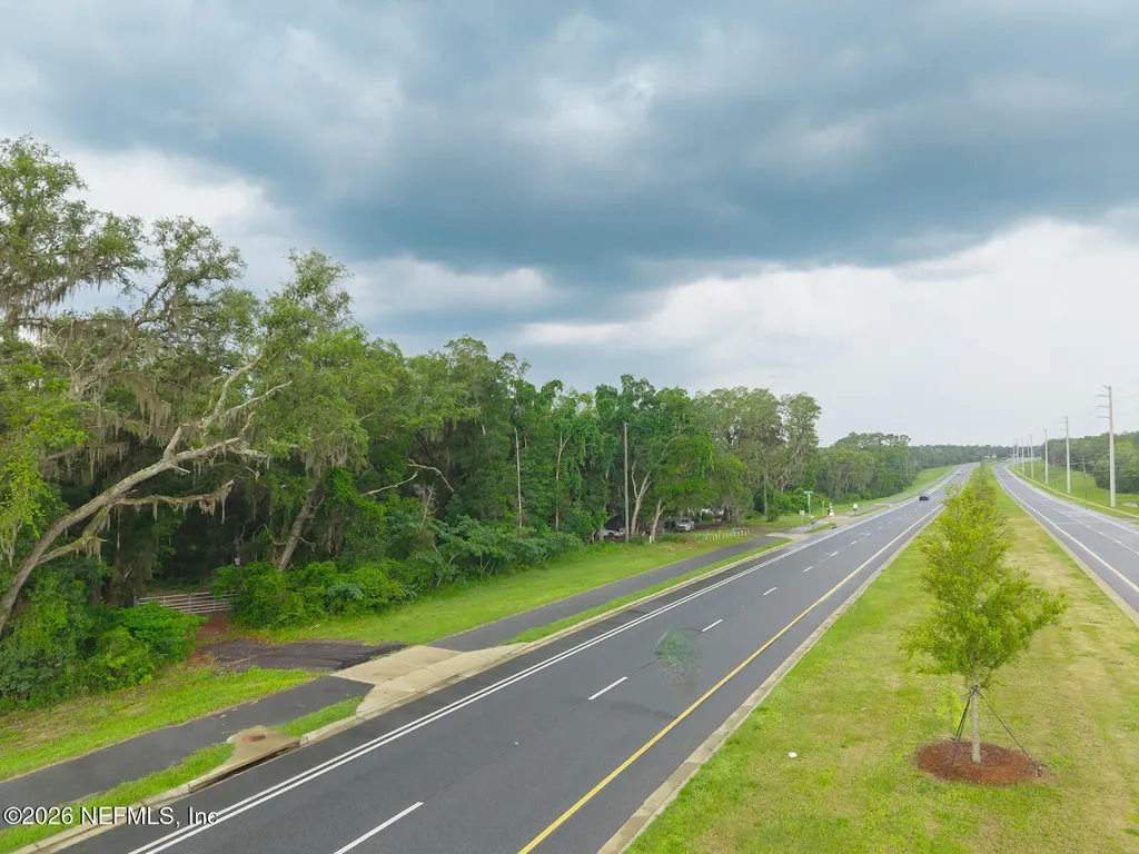 1643 State Road 20 Hawthorne FL 32640