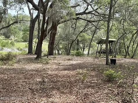 1643 State Road 20 Hawthorne FL 32640