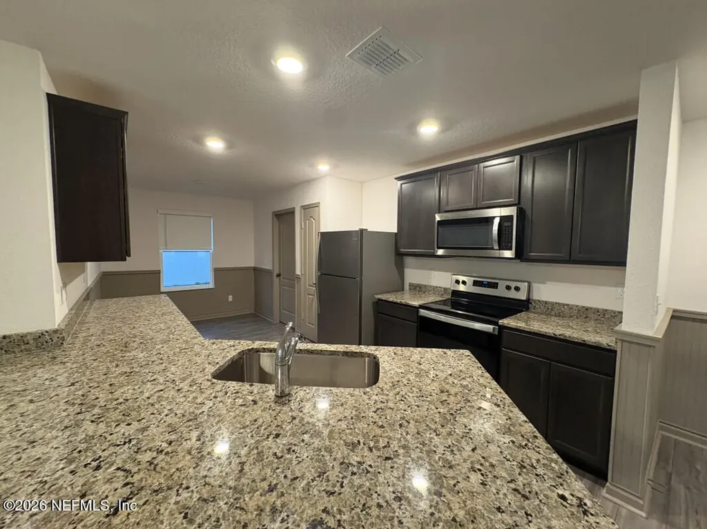 8656 Newnan Lake Drive Macclenny FL 32063