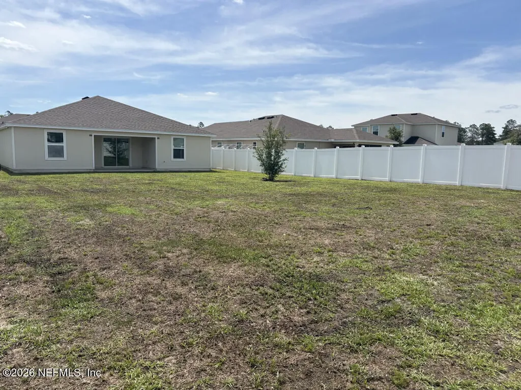 8656 Newnan Lake Drive Macclenny FL 32063
