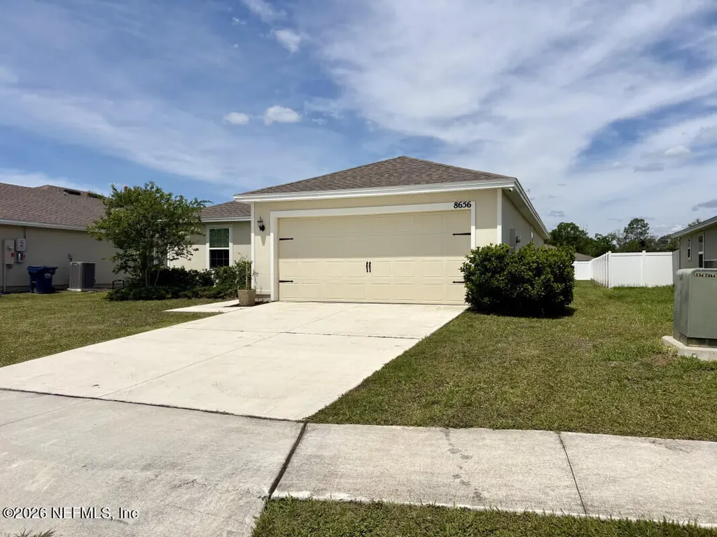 8656 Newnan Lake Drive Macclenny FL 32063