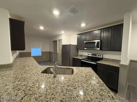 8656 Newnan Lake Drive Macclenny FL 32063