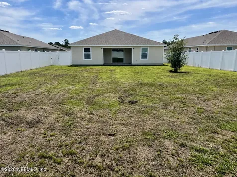 8656 Newnan Lake Drive Macclenny FL 32063