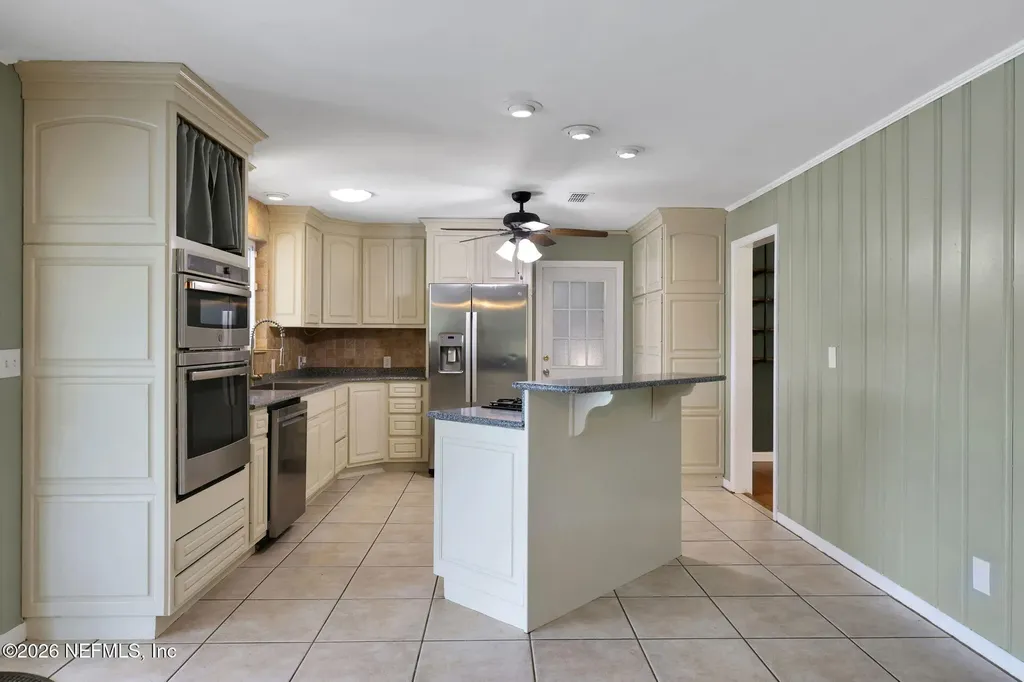 10121 Lakeview Road W Jacksonville FL 32225
