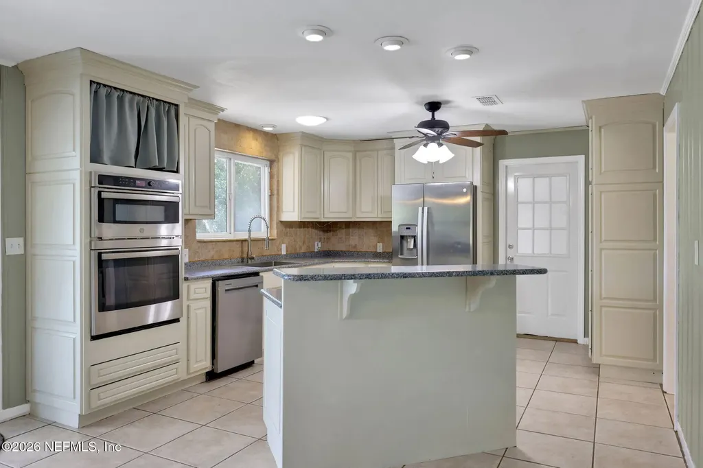 10121 Lakeview Road W Jacksonville FL 32225