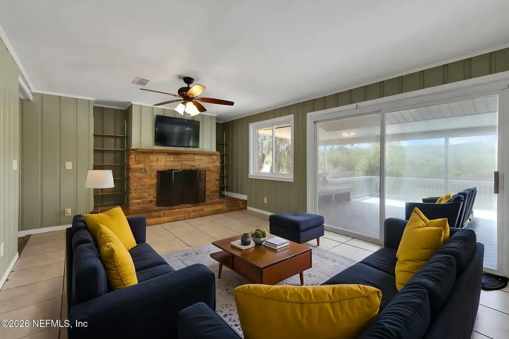 10121 Lakeview Road W Jacksonville FL 32225