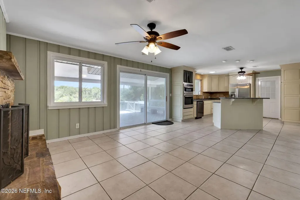10121 Lakeview Road W Jacksonville FL 32225