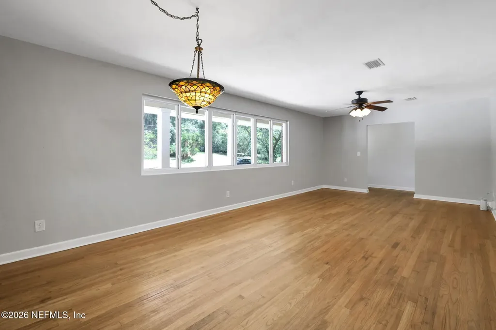 10121 Lakeview Road W Jacksonville FL 32225