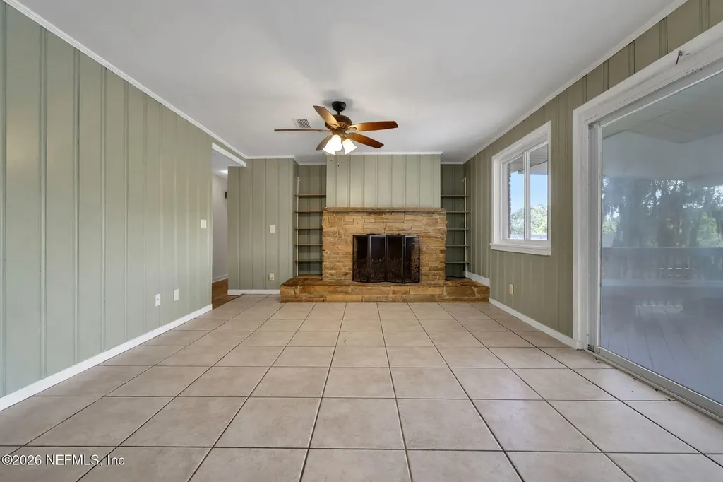 10121 Lakeview Road W Jacksonville FL 32225